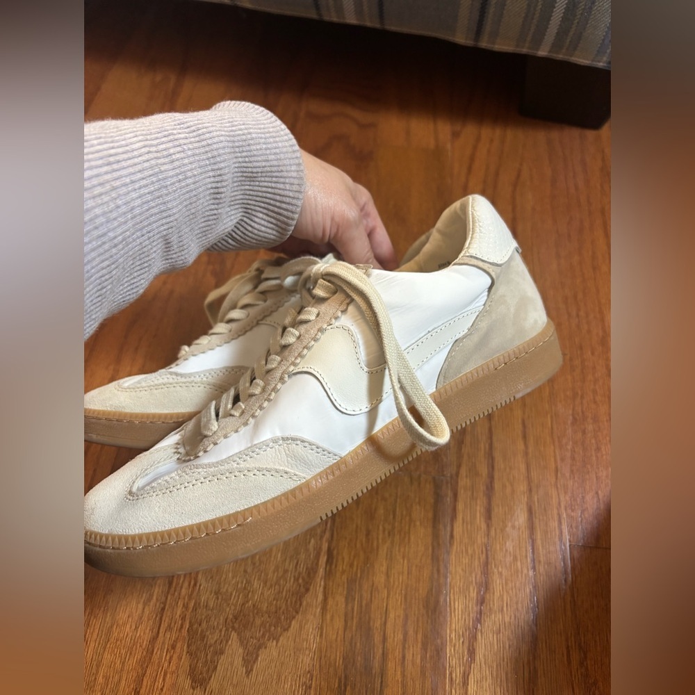 Dolce Vita Size 8 Notice Sneakers Ivory Multi Nylon